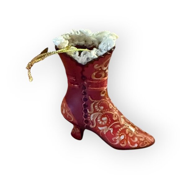 Stepping in Time “Lady in waiting” – Collectible Shoe Ornament by Ashton-Drake - Picture 4 of 7